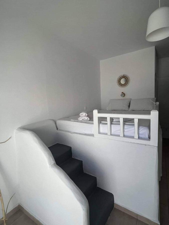 White Island Rooms Panteli Bagian luar foto