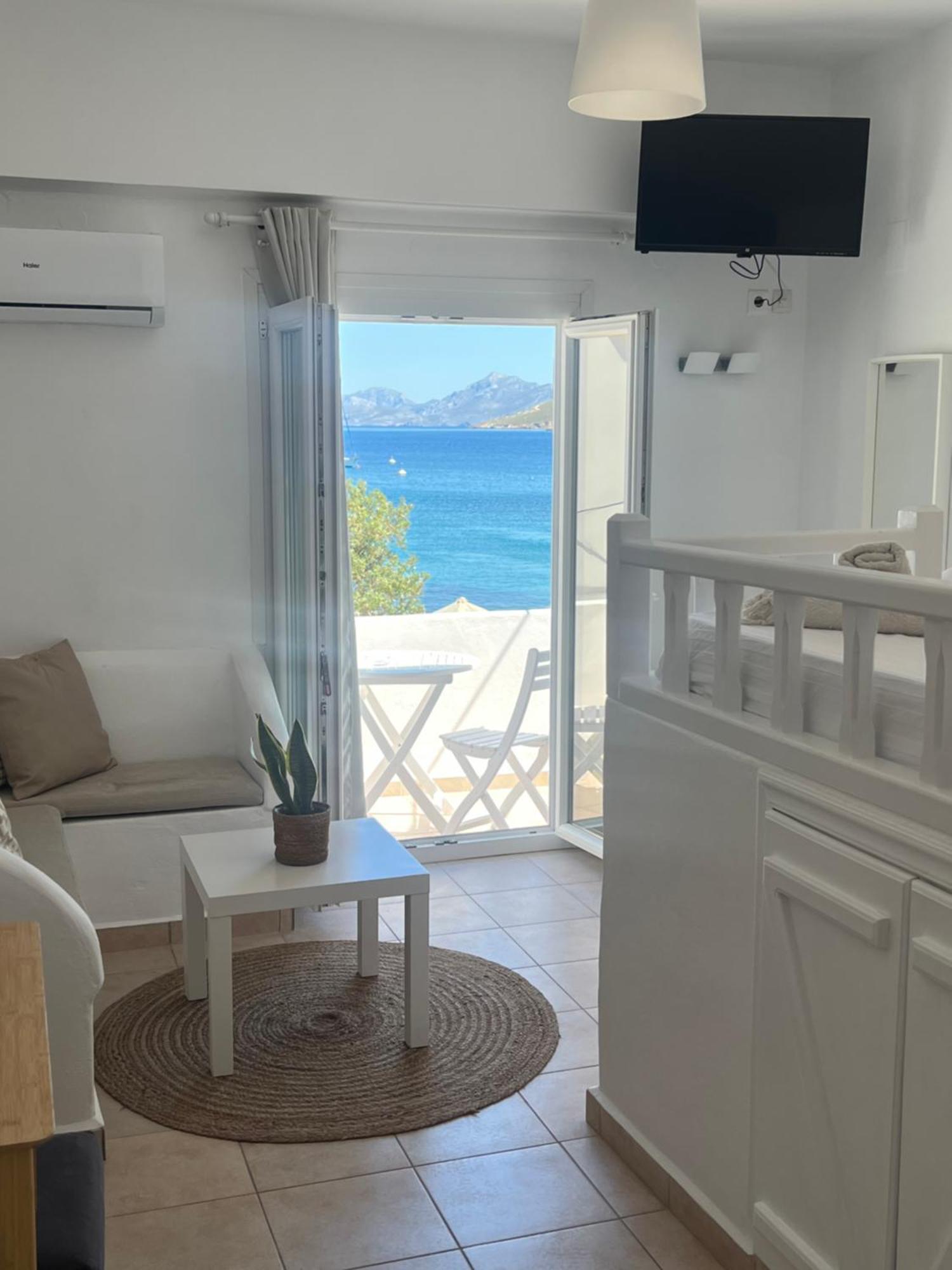 White Island Rooms Panteli Bagian luar foto