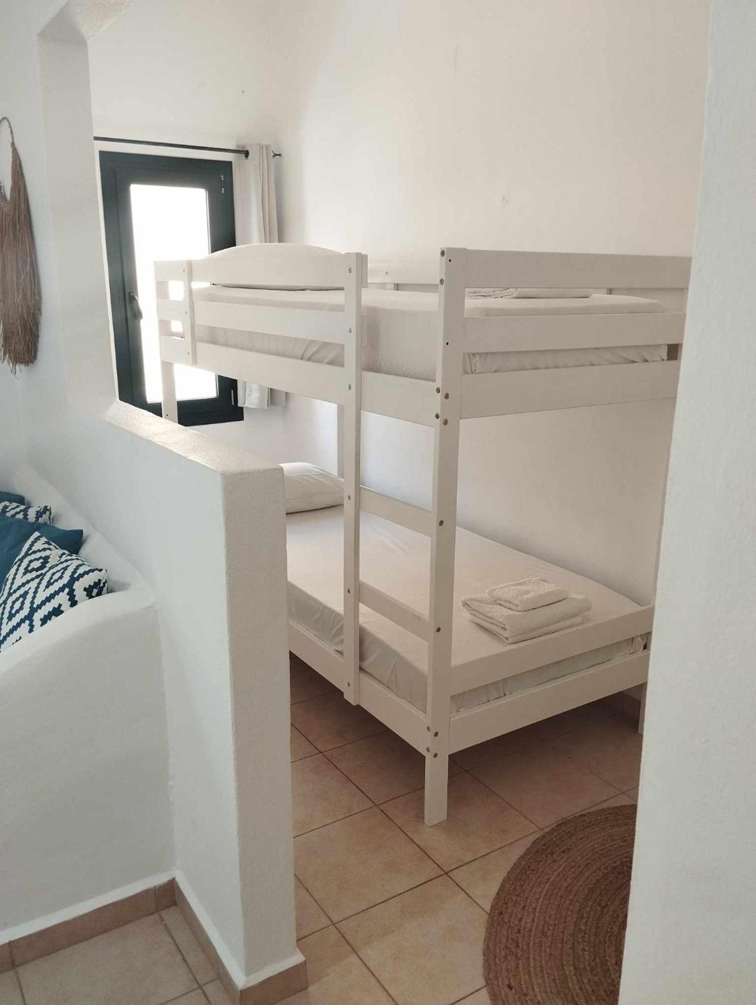 White Island Rooms Panteli Bagian luar foto